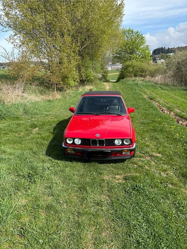 Rot Gebraucht 1988 BMW 325 Cabriolet Cabrio | 23.950 € - Bild 1/4