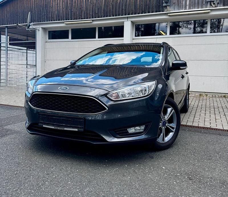 Gebraucht Ford Focus Trend 125 PS (91 kW) 2016 Limousine