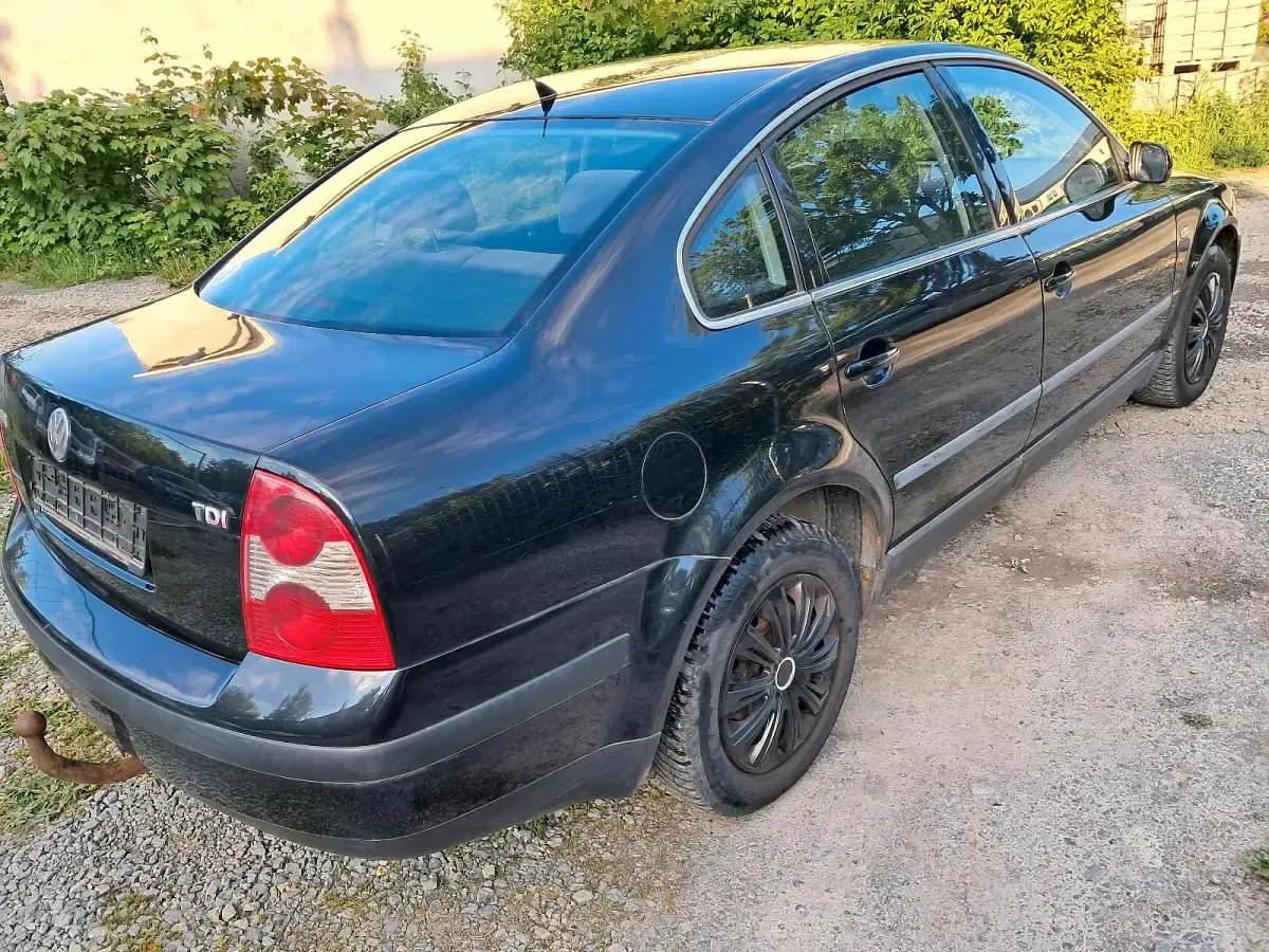 Gebraucht VW Passat 131 PS (96 kW) 2003 Schwarz Limousine