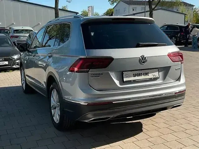 Gebraucht VW Tiguan Allspace Highline 200 PS (147 kW) 2021 Silber SUV