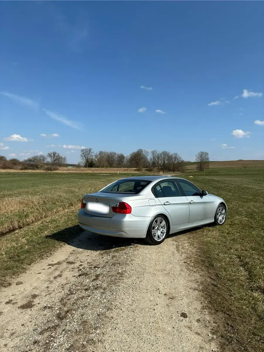 Gebraucht BMW 320 192 PS (141 kW) 2005 Silber Limousine