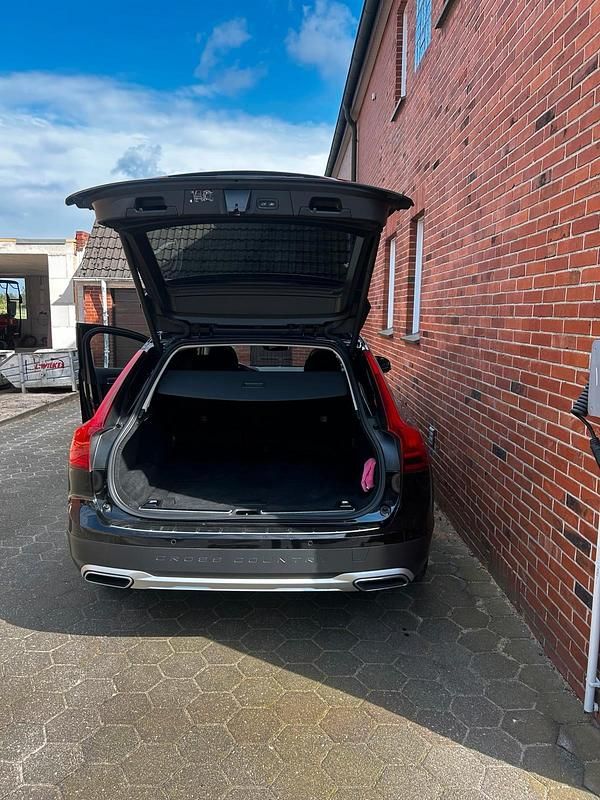 Gebraucht Volvo V90 235 PS (172 kW) 2019 Schwarz Kombi