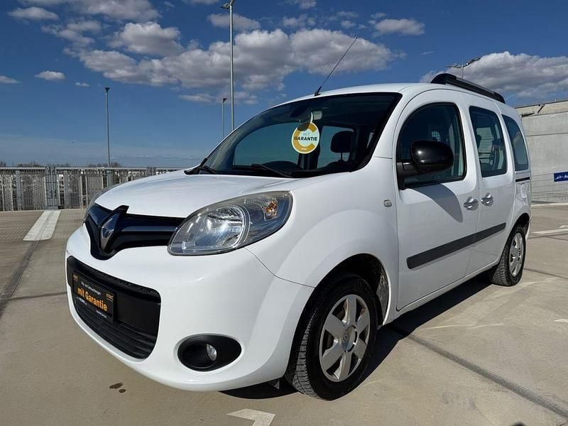 Usado Renault Kangoo Initiale Paris 114 HP (83 kW) 2014 Branco Monovolume