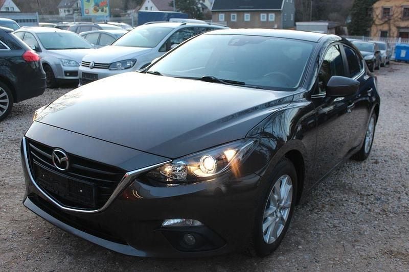Gebraucht Mazda 3 Center-Line 120 PS (88 kW) 2016 Braun Limousine