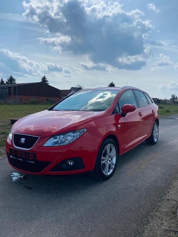 Gebraucht Seat Ibiza ST Copa 105 PS (77 kW) 2011 Rot Kombi