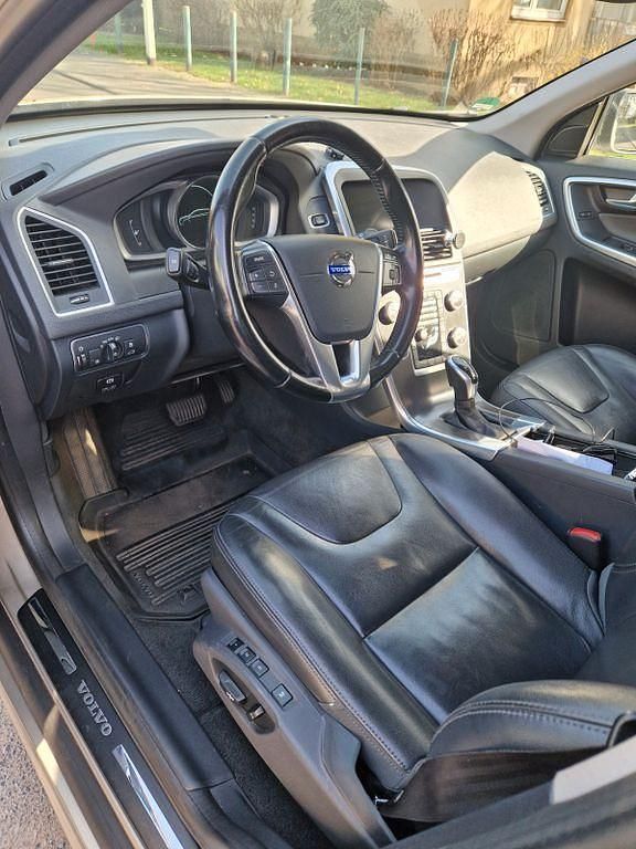 Gebraucht Volvo XC60 Kinetic 181 PS (133 kW) 2014 SUV