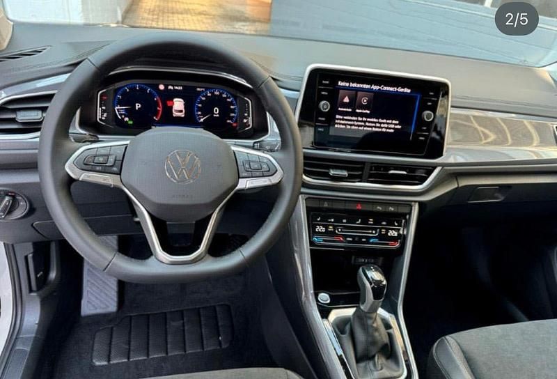 Gebraucht VW T-Roc 150 PS (110 kW) 2024 Beige SUV