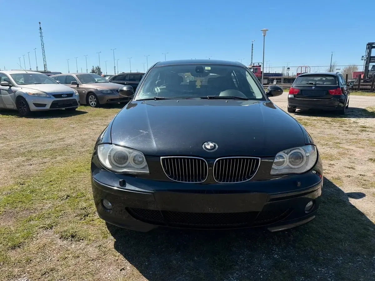 Gebraucht BMW 120 Advantage 163 PS (119 kW) 2006 Black sapphire metallic Kleinwagen