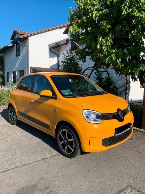 Gelb Gebraucht 2019 Renault Twingo LIMITED Kleinwagen | 9.300 € (Fairer Preis) - Bild 1/4