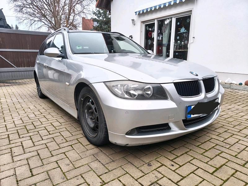 Silber Gebraucht 2006 BMW 320 Limousine | 3.000 € (Guter Preis) - Bild 1/4