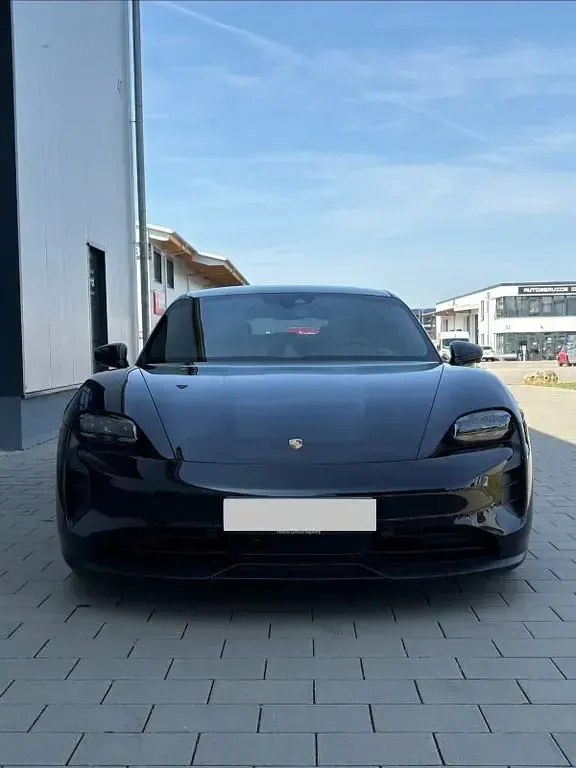 Gebraucht Porsche Taycan GTS 439 kW (598 PS) 2022 Schwarz Limousine
