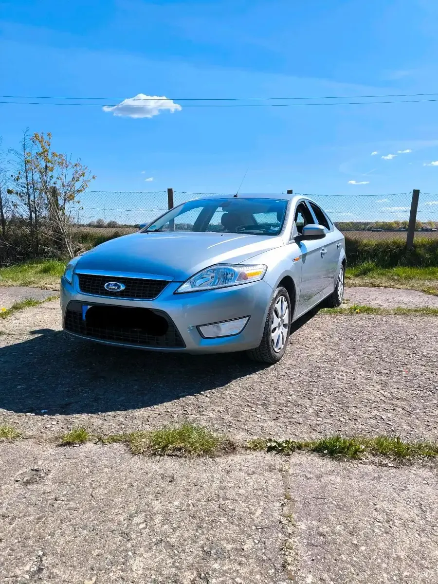 Gebraucht Ford Mondeo 110 PS (80 kW) 2008 Silber Limousine