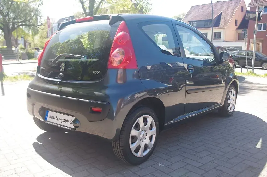 Gebraucht Peugeot 107 Filou 68 PS (50 kW) 2010 Grau Kleinwagen