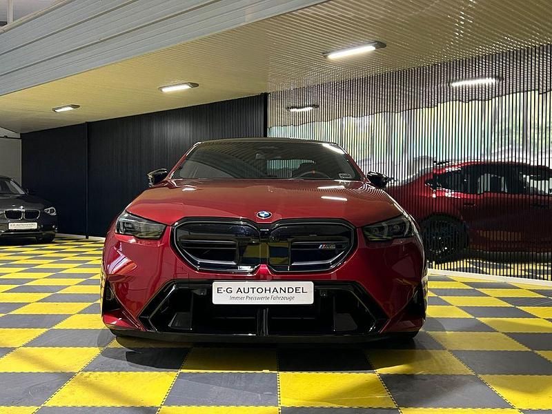 Gebraucht BMW M5 Performance 727 PS (534 kW) 2025 Rot Limousine