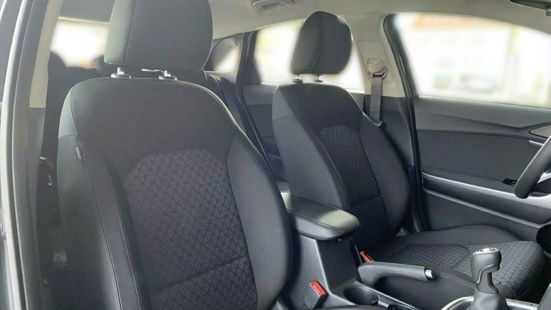 Neu Kia Ceed 140 PS (102 kW) 2025 Grau Kleinwagen