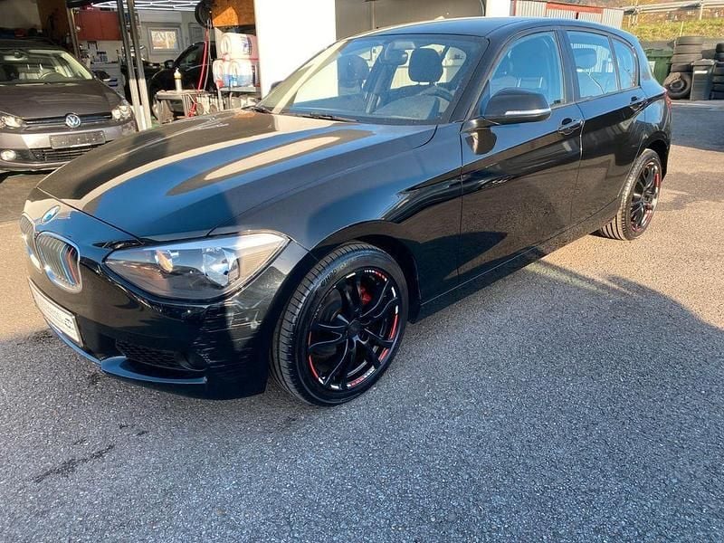 Gebraucht BMW 116 136 PS (100 kW) 2012 Schwarz Kleinwagen