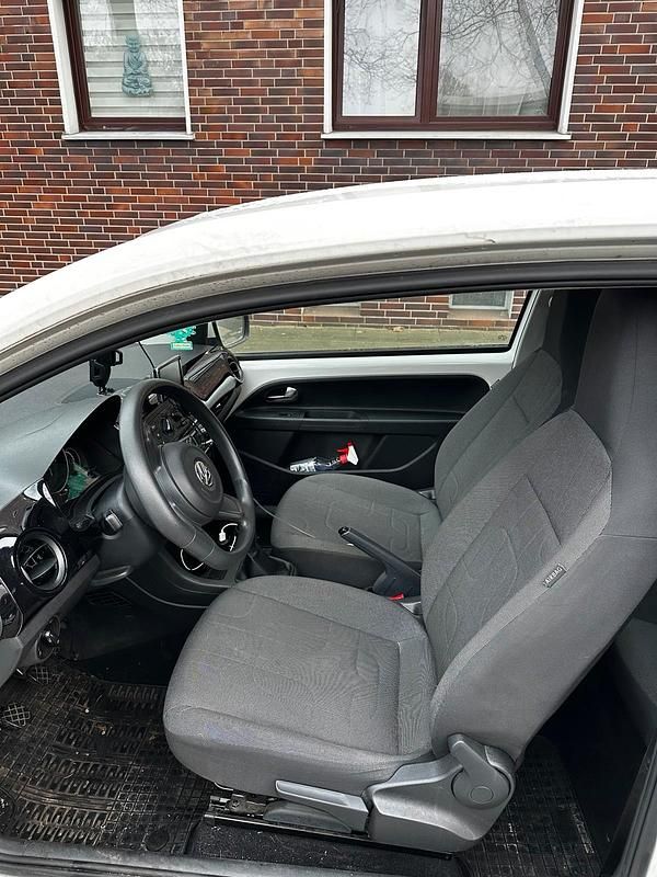 Gebraucht VW up! 68 PS (50 kW) 2015 Weiß Kleinwagen