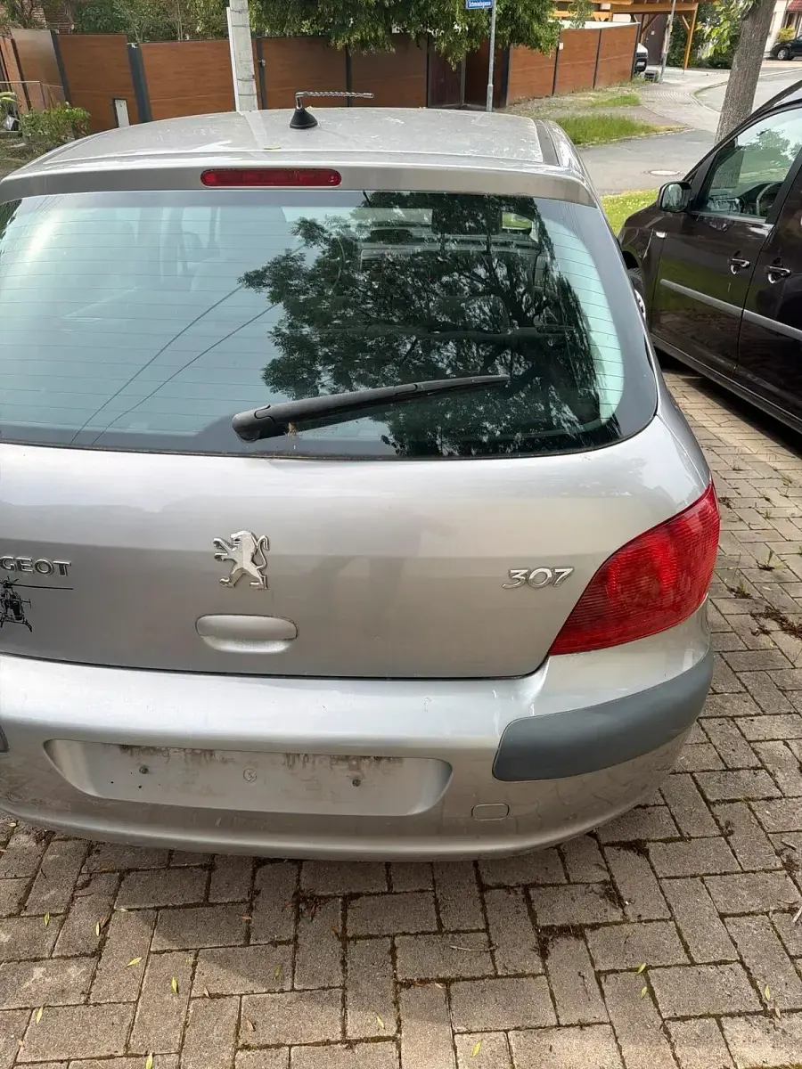 Gebraucht Peugeot 307 109 PS (80 kW) 2004 Silber Limousine