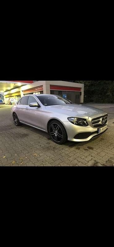 Gebraucht Mercedes E350 258 PS (189 kW) 2016 Grau Limousine