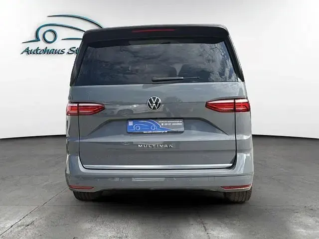 Gebraucht VW Multivan Style 150 PS (110 kW) 2025 Graukeine angabe Van / Kleinbus