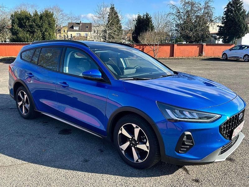 Gebraucht Ford Focus Active X 116 PS (85 kW) 2024 Dynamicblau metallic Kombi