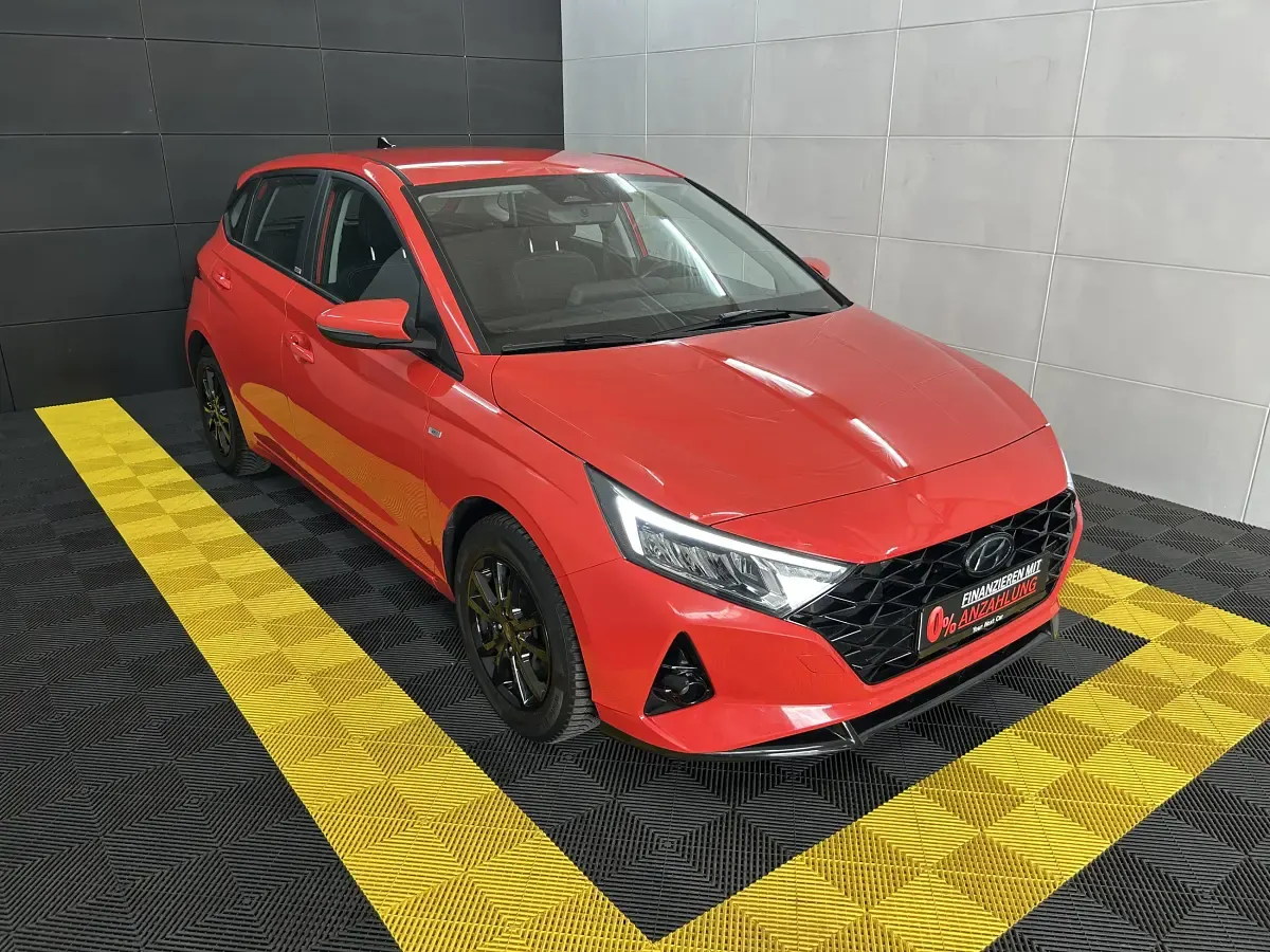 Gebraucht Hyundai i20 101 PS (74 kW) 2021 Rot Kleinwagen