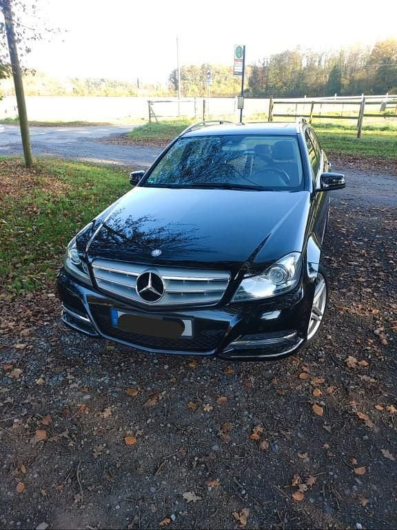 Schwarz Gebraucht 2013 Mercedes C180 Kombi | 11.100 € (Guter Preis) - Bild 1/4