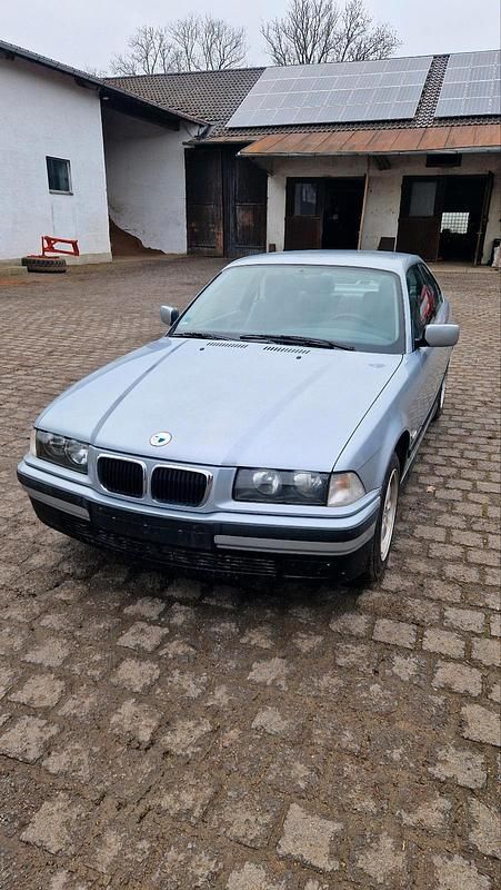 Gebraucht BMW 316 100 PS (73 kW) 1998 Silber Coupé