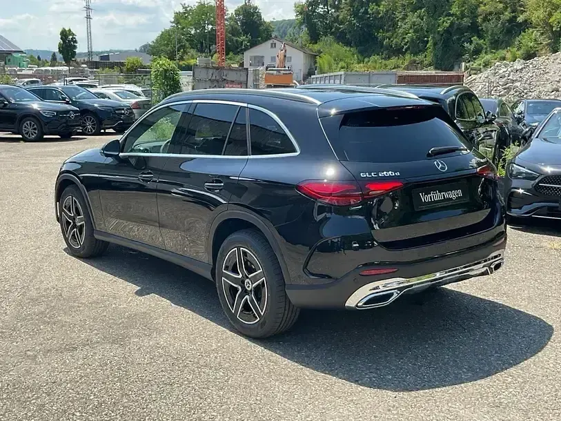 Gebraucht Mercedes GLC200 AMG line 163 PS (119 kW) 2026 Schwarz SUV