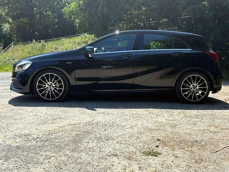 Gebraucht Mercedes A200 AMG line 156 PS (114 kW) 2018 Schwarz