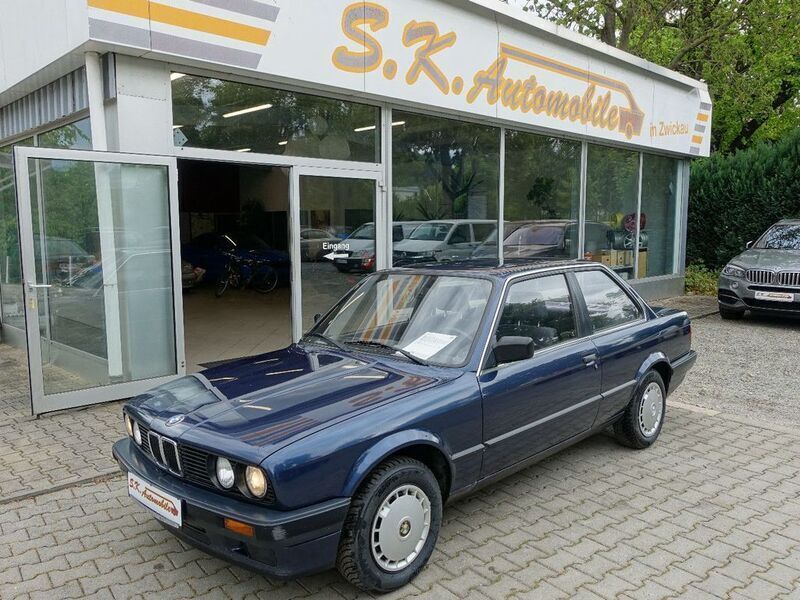 Blau Gebraucht 1989 BMW 316 Limousine | 6.990 € - Bild 1/4