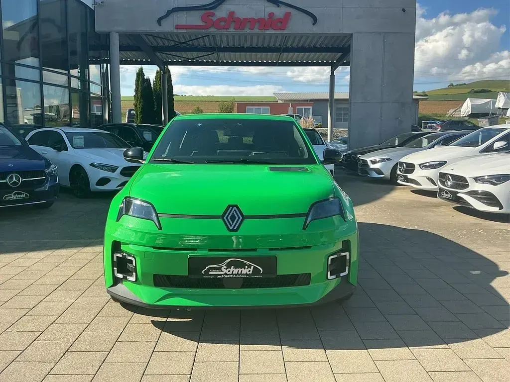 Uusi Renault R5 Evolution 89 kW (122 HP) 2025 Vihreä Viistoperä