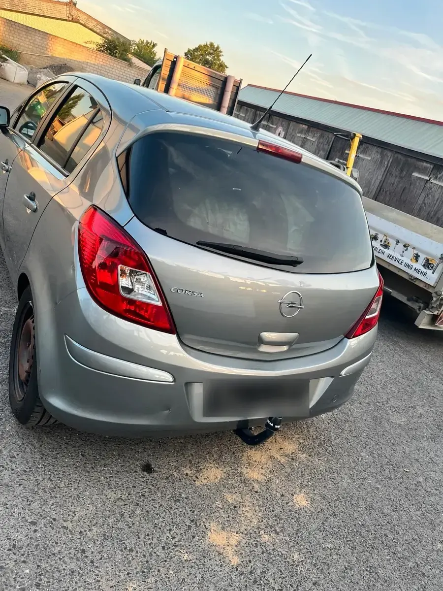Gebraucht Opel Corsa 87 PS (63 kW) 2010 Grau Kleinwagen