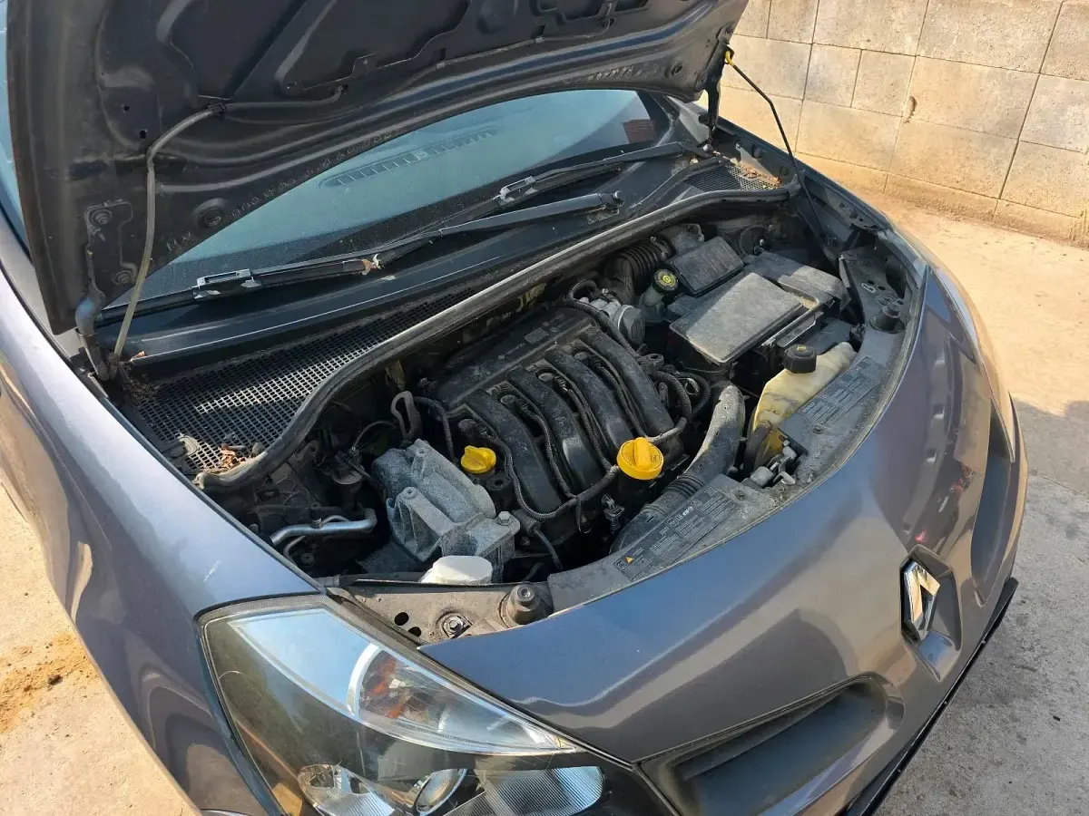 Gebraucht Renault Clio II 90 PS (66 kW) 2007 Grau Kleinwagen