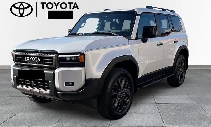 Platinum white pearl mc. Gebraucht 2024 Toyota Land Cruiser SUV | 93.900 € (Fairer Preis) - Bild 1/4
