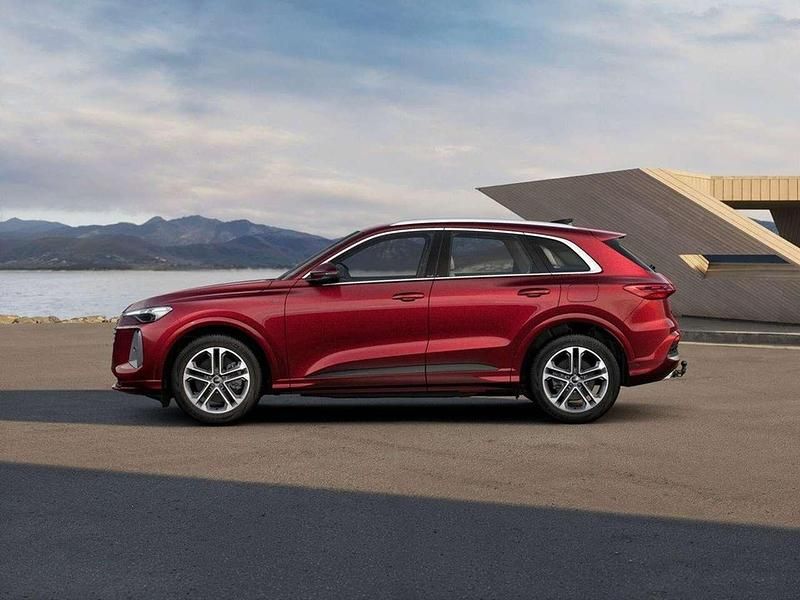 Neu Audi Q5 300 PS (220 kW) 2026 Grenadinerot metallic SUV