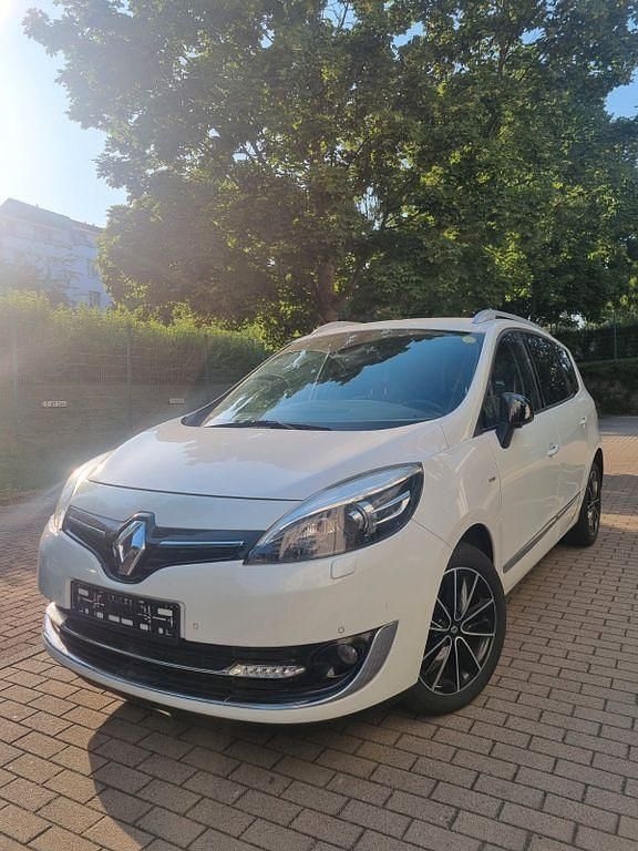 Weiß Gebraucht 2014 Renault Scénic III Bose Edition Van / Kleinbus | 5.700 € (Superpreis) - Bild 1/4