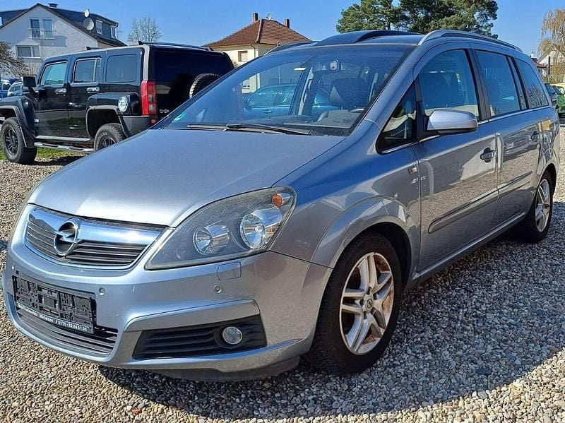 Lichtsilber m2 Gebraucht 2006 Opel Zafira Cosmo Van / Kleinbus | 2.400 € (Etwas zu teuer) - Bild 1/4
