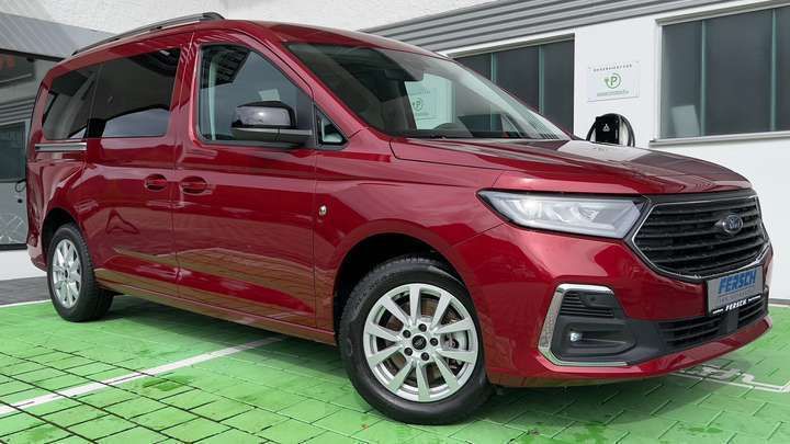 Rot Gebraucht 2024 Ford Grand Tourneo Connect Titanium Van / Kleinbus | 34.950 € (Fairer Preis) - Bild 1/4