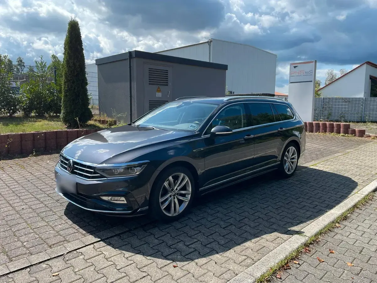 Gebraucht VW Passat 200 PS (147 kW) 2021 Grau Kombi
