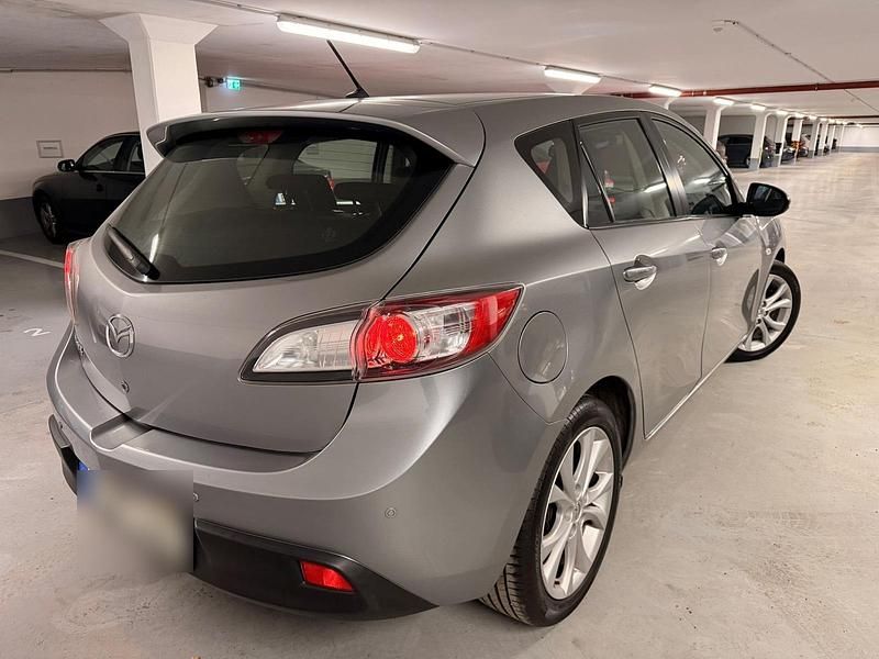 Gebraucht Mazda 3 150 PS (110 kW) 2010 Grau Kleinwagen