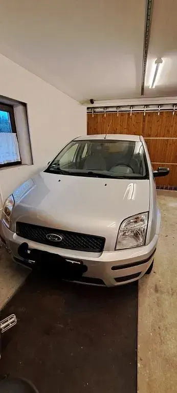 Gebraucht Ford Fusion Trend 101 PS (74 kW) 2005 Grau Kleinwagen