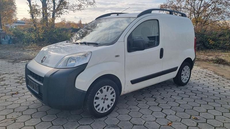 Weiß Gebraucht 2016 Fiat Fiorino Basis Van / Kleinbus | 4.990 € (Fairer Preis) - Bild 1/4