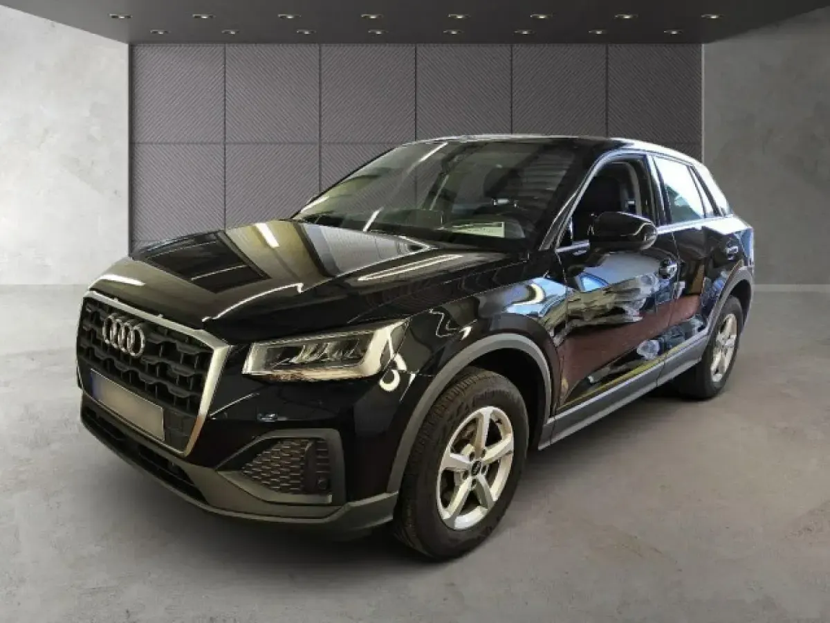 Gebraucht Audi Q2 Comfort 150 PS (110 kW) 2023 Mythosschwarz metallic SUV