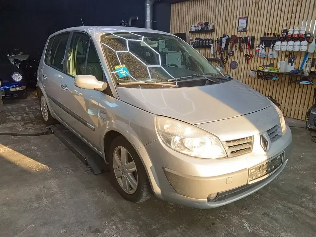 Gebraucht Renault Scénic II Expression 113 PS (83 kW) 2005 Silber Van / Kleinbus