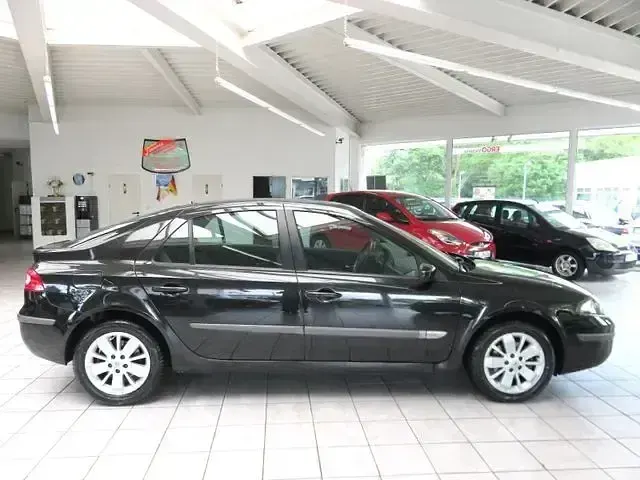 Gebraucht Renault Laguna III Avantage 149 PS (109 kW) 2007 Schwarz Limousine
