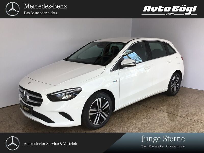 Polarweiß Gebraucht 2021 Mercedes B250e Business Van / Kleinbus | 33.970 € - Bild 1/4