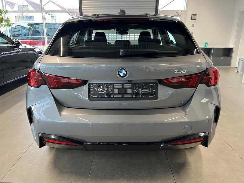Gebraucht BMW 120 Performance 170 PS (125 kW) 2024 Grau Kleinwagen
