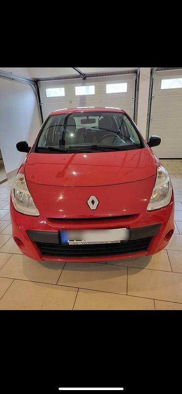 Gebraucht Renault Clio II 75 PS (55 kW) 2010 Rot Kleinwagen