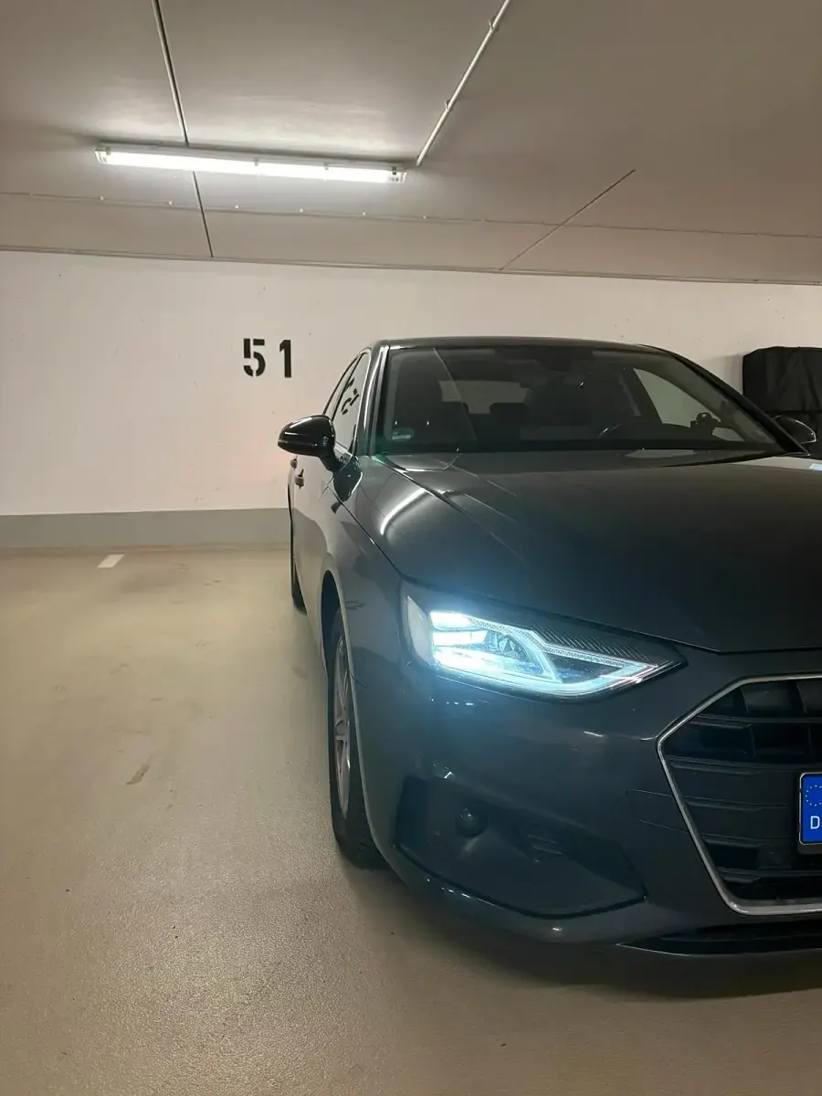 Gebraucht Audi A4 Advanced 136 PS (100 kW) 2020 Grau Limousine